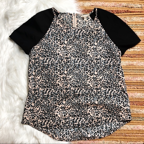 Banana Republic Tops - Banana Republic Leopard Print Blouse w/ Zipper